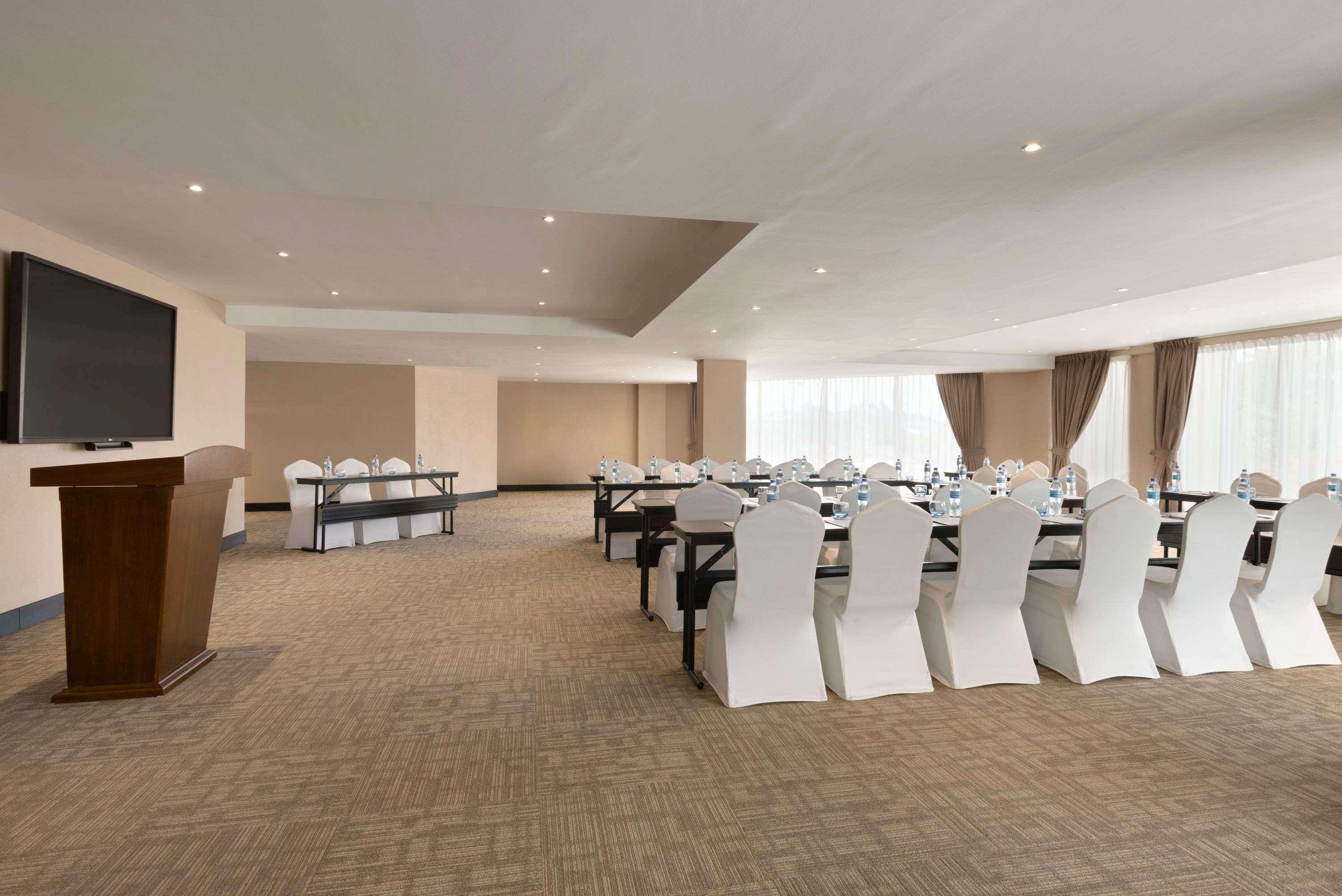 Ramada Resort By Wyndham Dar Es Salaam Esterno foto